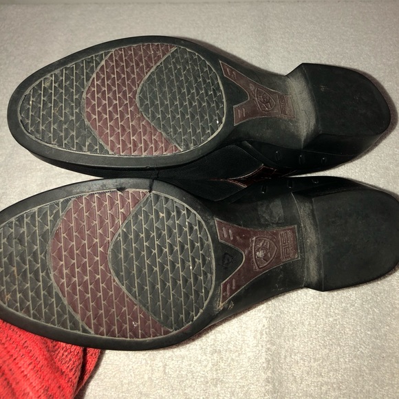 Ariat slip on shoes. With lovely accents - Picture 5 of 6